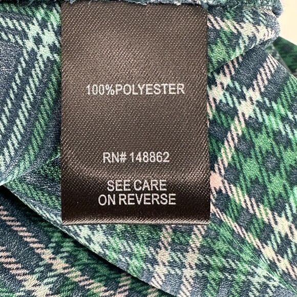 Torrid Top Women's Size 2X Plaid Short Sleeve‎ Ruffle Button Front - Picture 9 of 10